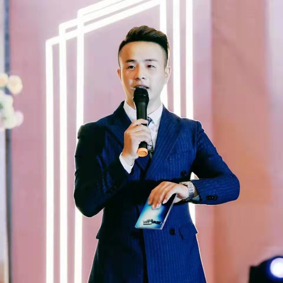  p>元甲,男,南京知音主持人工作室创始人,婚礼主持人,ims国际魔术师