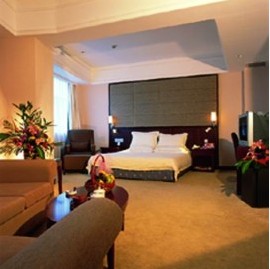  p>扬州京江大酒店是江都第一家四星级酒店,京沪,宁通,淮江高速公路