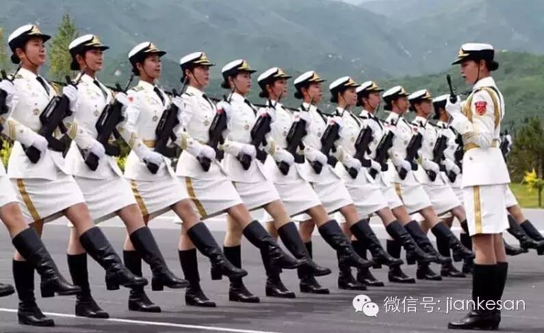在部队，女军人到底应该如何发展？_百科TA说