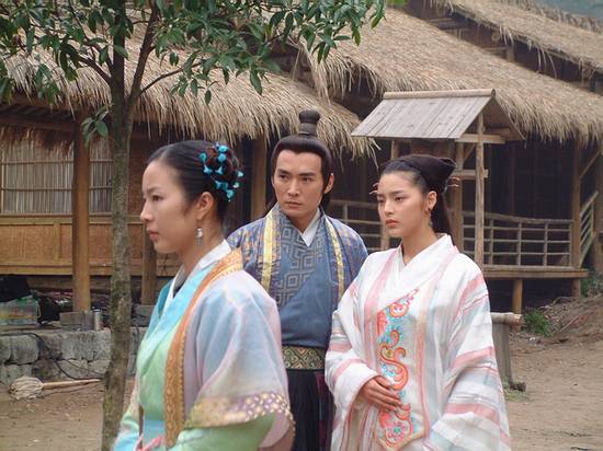 《凤求凰》是 a target="_blank" href="/item/中央电视台中国电视剧