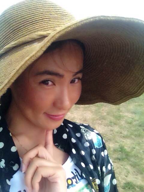  p>本名乌兰其其格,出生于内蒙古锡盟东乌珠穆沁旗,身高1.