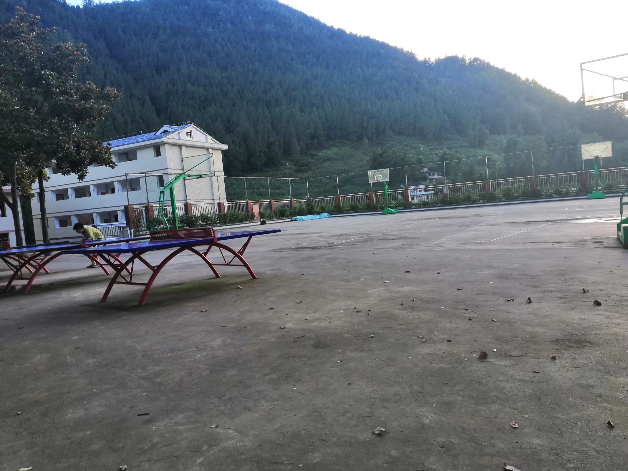 万源市井溪乡中心小学校