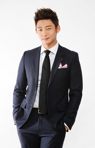 taesung)) /i>,1985年4月21日出生于韩国京畿道安山市,韩国男演员