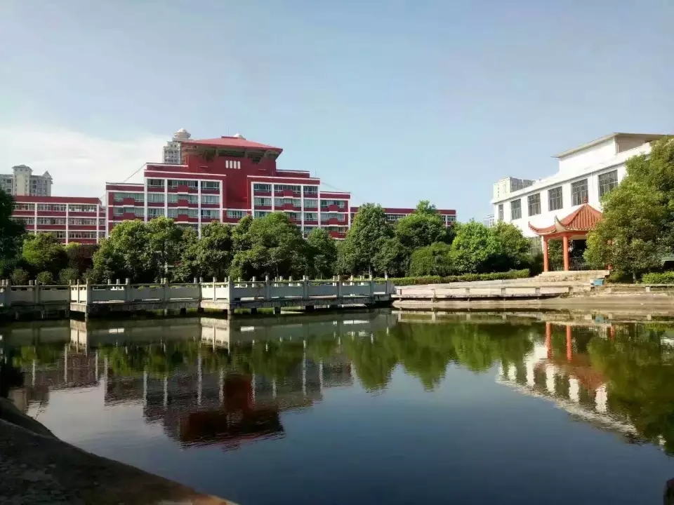 赣西科技职业学院