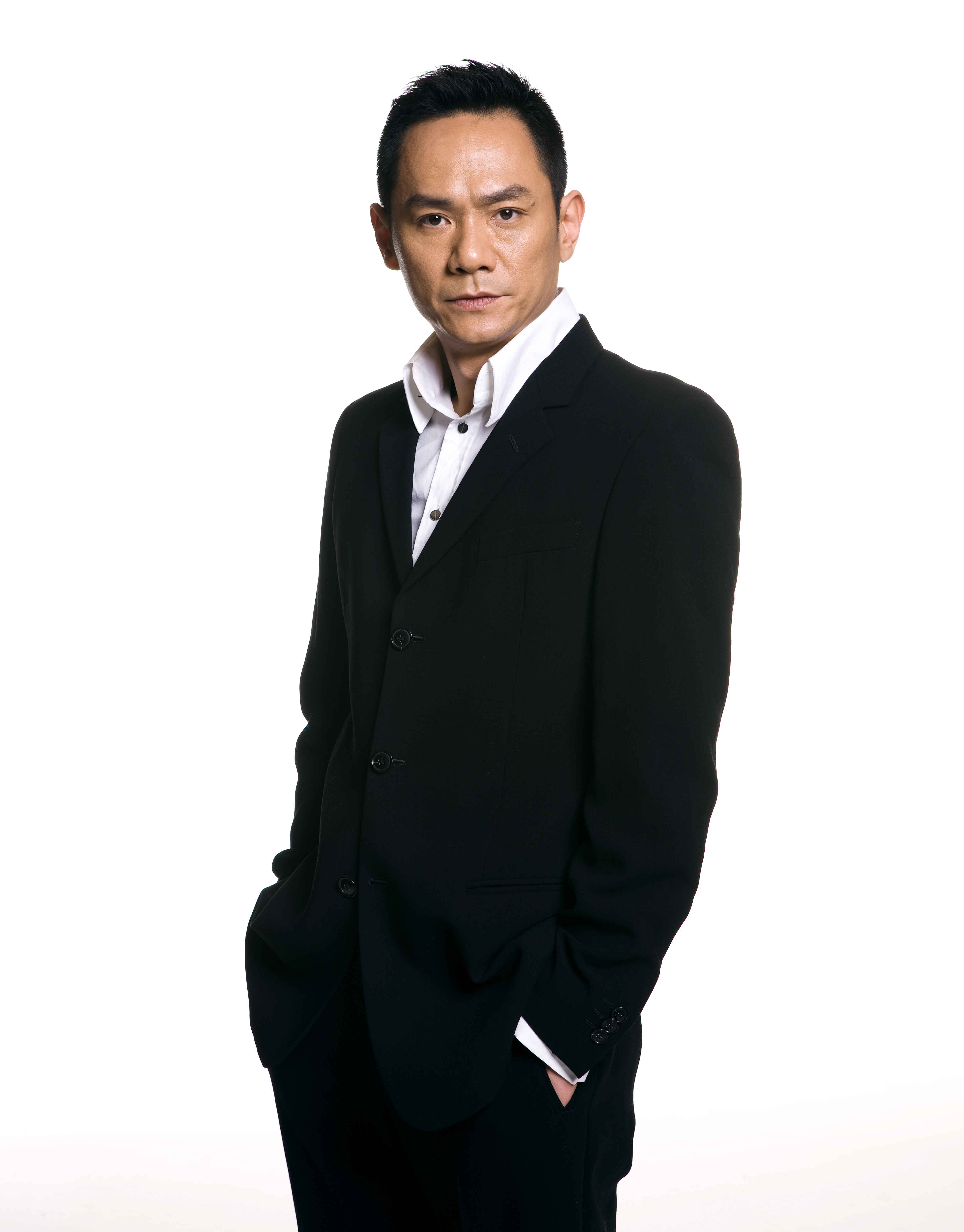  p>果靖霖 i>(原名果静林) /i>,1970年2月19日出生于北京市,中国内地