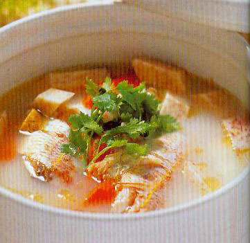 红杉鱼煲香芋汤