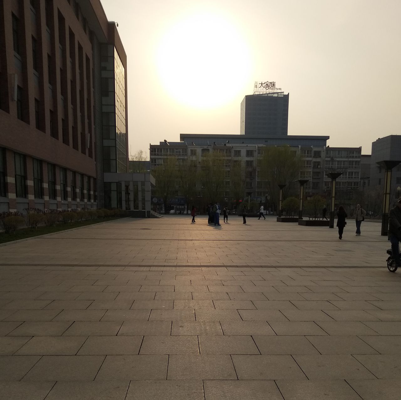  p>抚顺市第六中学坐落于交通便利,环境优美的 a href="#" data-lemma