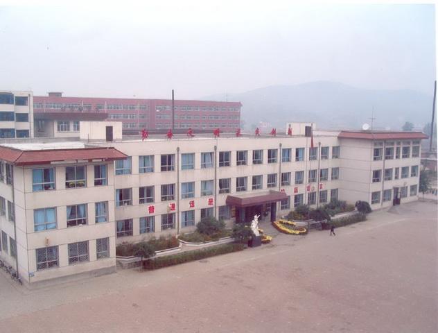 滦平三中