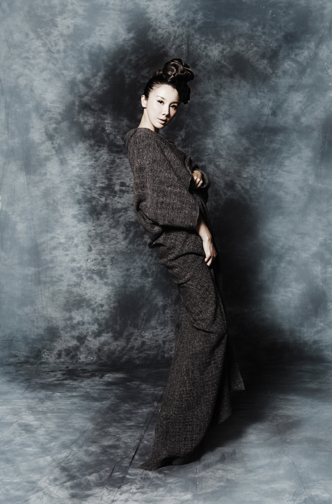  p>孙菲菲,1981年2月21日出生于陕西省西安市,中国内地女演员,毕业于 