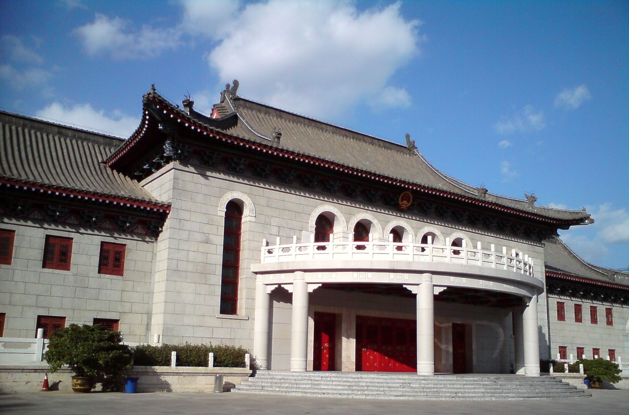  p>抗战胜利纪念堂位于 a href="#" data-lemmaid="206207">云南 /a>