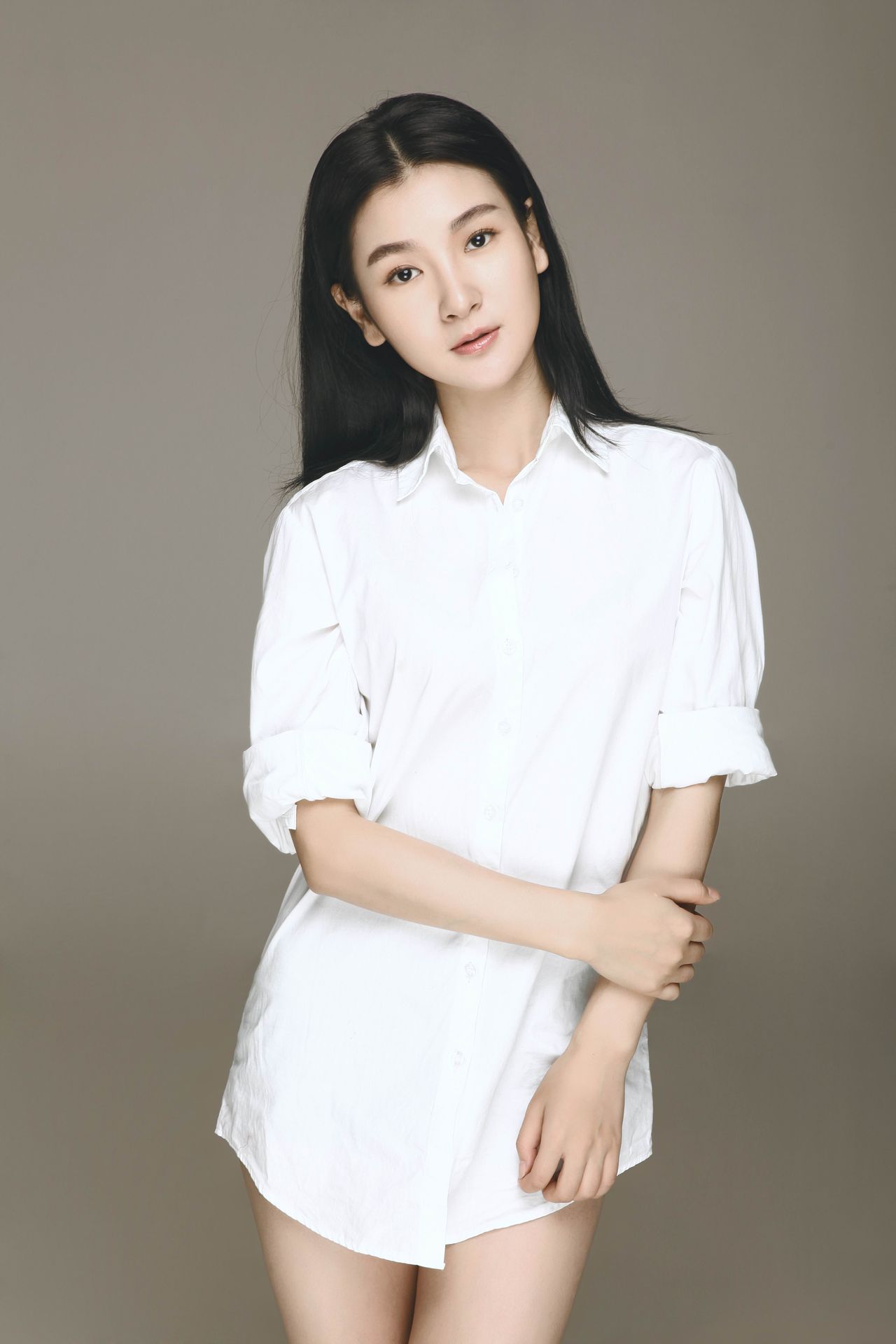  p>内地女演员,代表作《平原枪声》中饰红牡丹. /p>