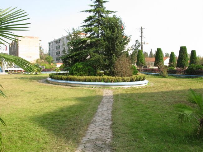  p>汉川四中创建于1956年7月,座落在汉川西部古镇脉旺镇. /p>