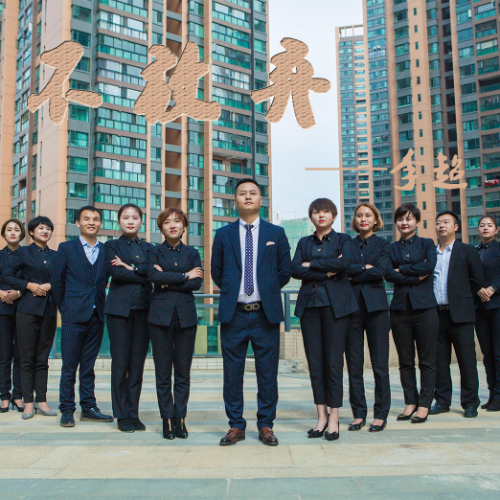  p data-id="gnf8464nf6">《不放弃》是李超演唱的一首歌曲,由李超,黄