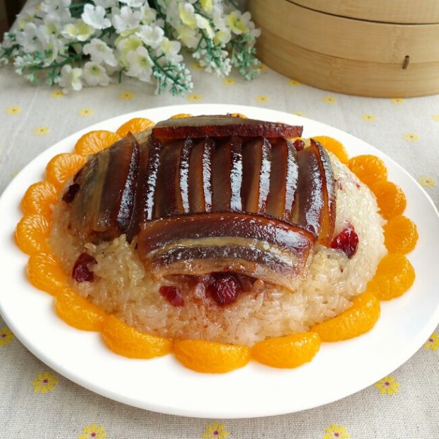  p>甜烧白果主要制作材料有白果,配料有肥肉丁, a target="_blank"