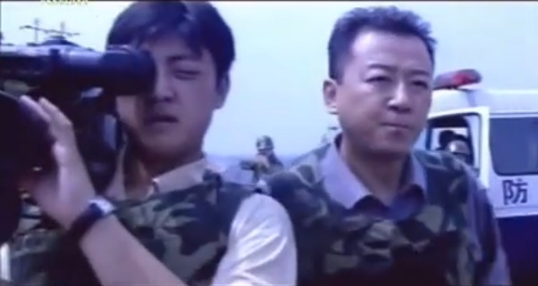  p>《8·13重案组》是王伟民执导的一部刑侦类电视剧,郭涛和王奎荣