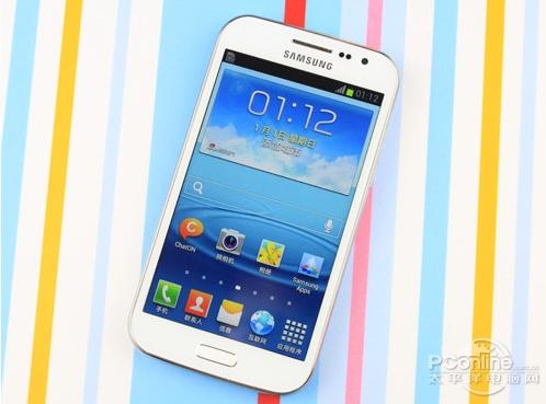  p>三星i869采用直板触控造型,整机圆滑时尚,握持手感舒适.