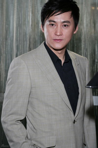  p>刘小锋,1971年1月16日出生在辽宁省沈阳市,中国内地影视演员.