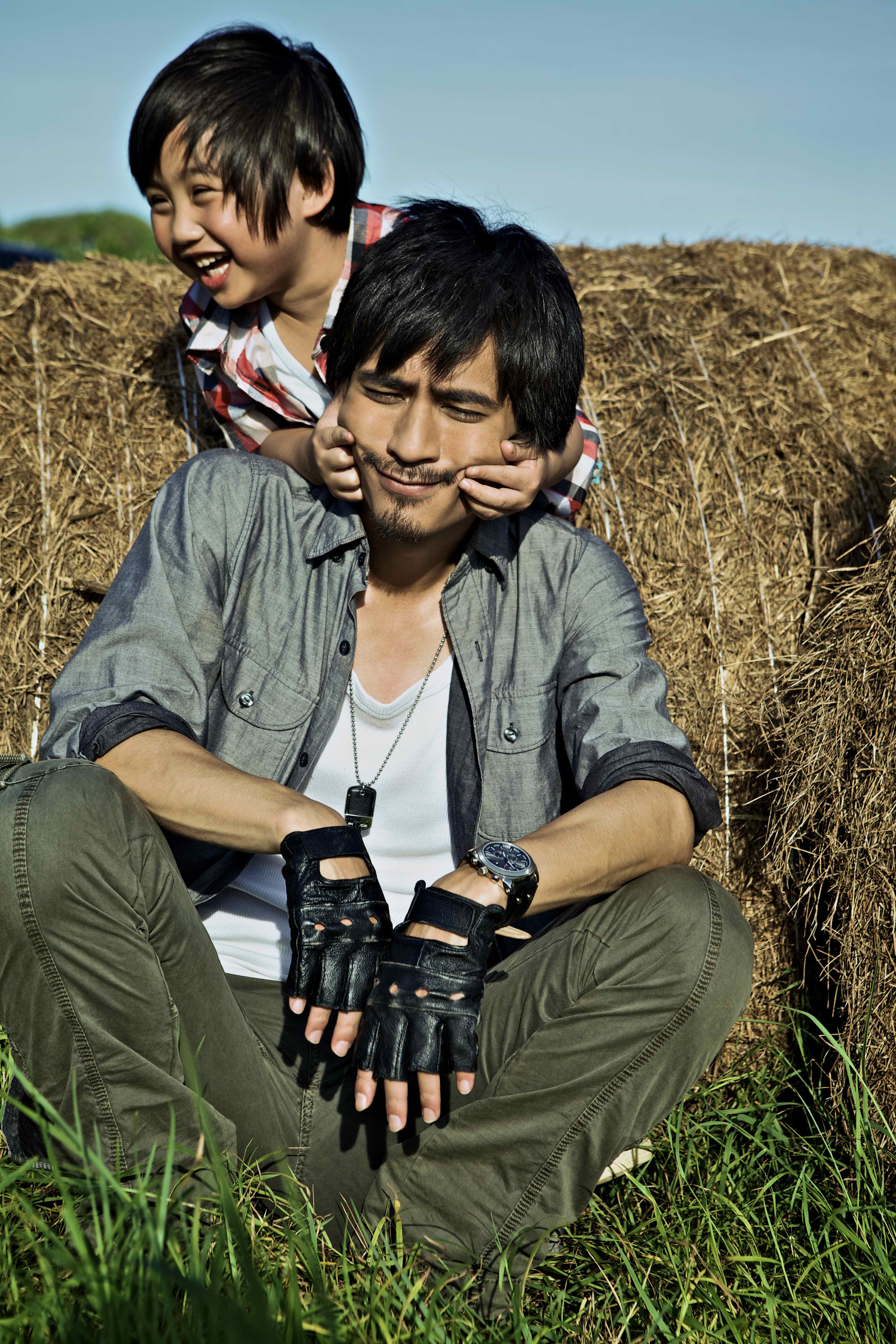  p>《新天生一对》是一部改编自1984年台湾电影《天生一对》的合家欢