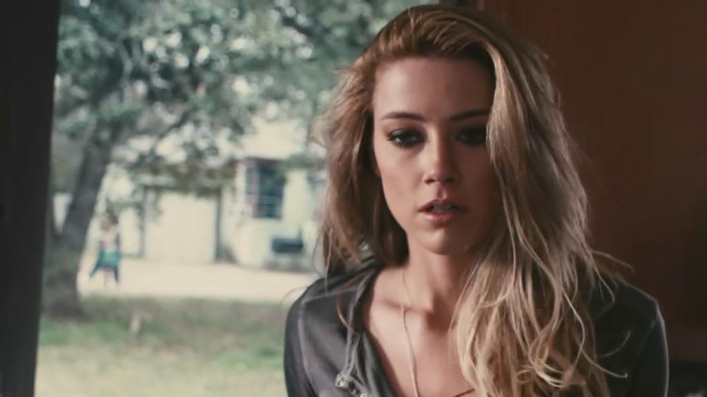  p>《狂暴飞车》是顶峰娱乐2011年上映的一部3d动作电影.