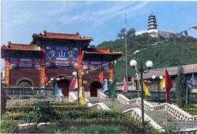 河北三河灵山塔