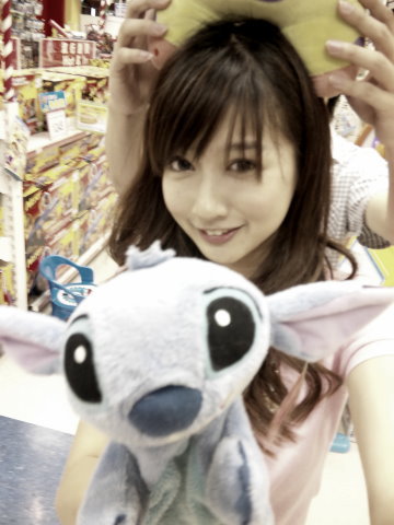  p>陈迪,女,狮子座,175cm,是一名新生代模特,为【昕薇】【嘉人美妆】