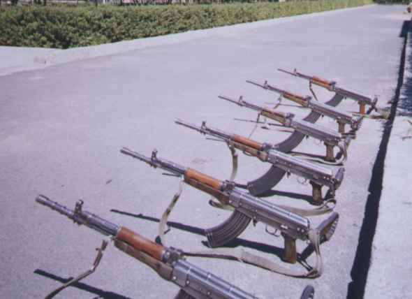  p>81式自动步枪(英文:type 81 assault rifle),是20世纪80年代初中国