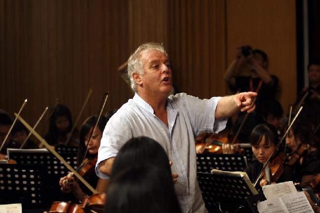  p>丹尼尔·巴伦博伊姆(daniel barenboim),1942年11月15日出生于