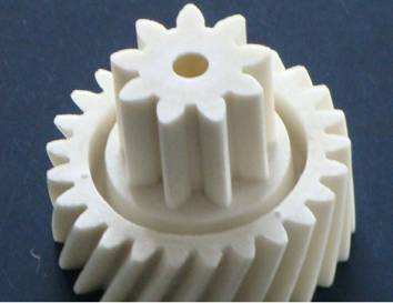  p>塑料加工使用发泡技术可以减轻制品重量,但传统的发泡工艺采用石油