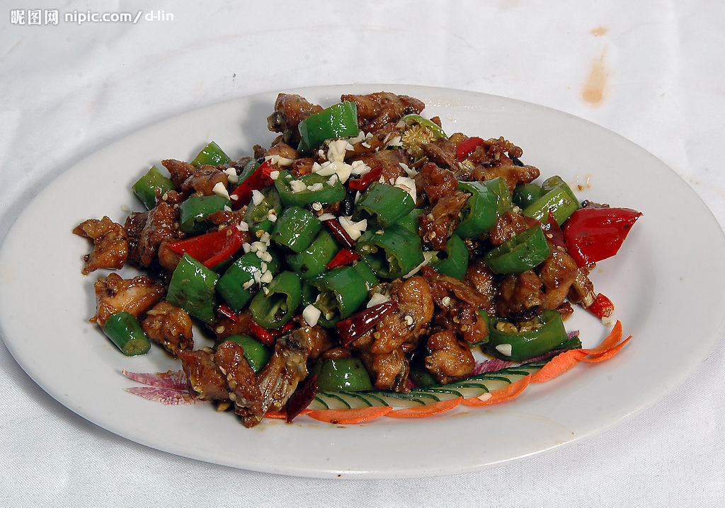  p>辣椒炒鸡是由辣椒,鸡肉为主要食材做成的一道菜品,属于家常菜.