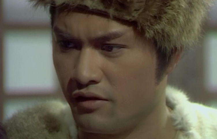  p>《雪山飞狐》是香港无线电视台出品的古装武侠剧,改编自金庸同名