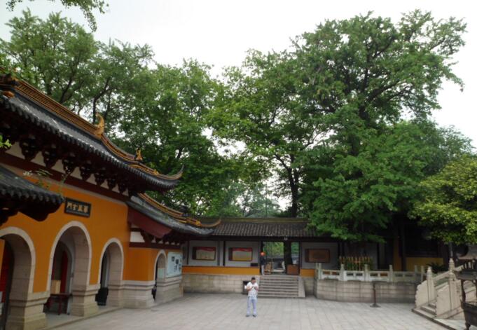  p>藏海寺,位于 a target="_blank" href="/item/虞山/1231736" data