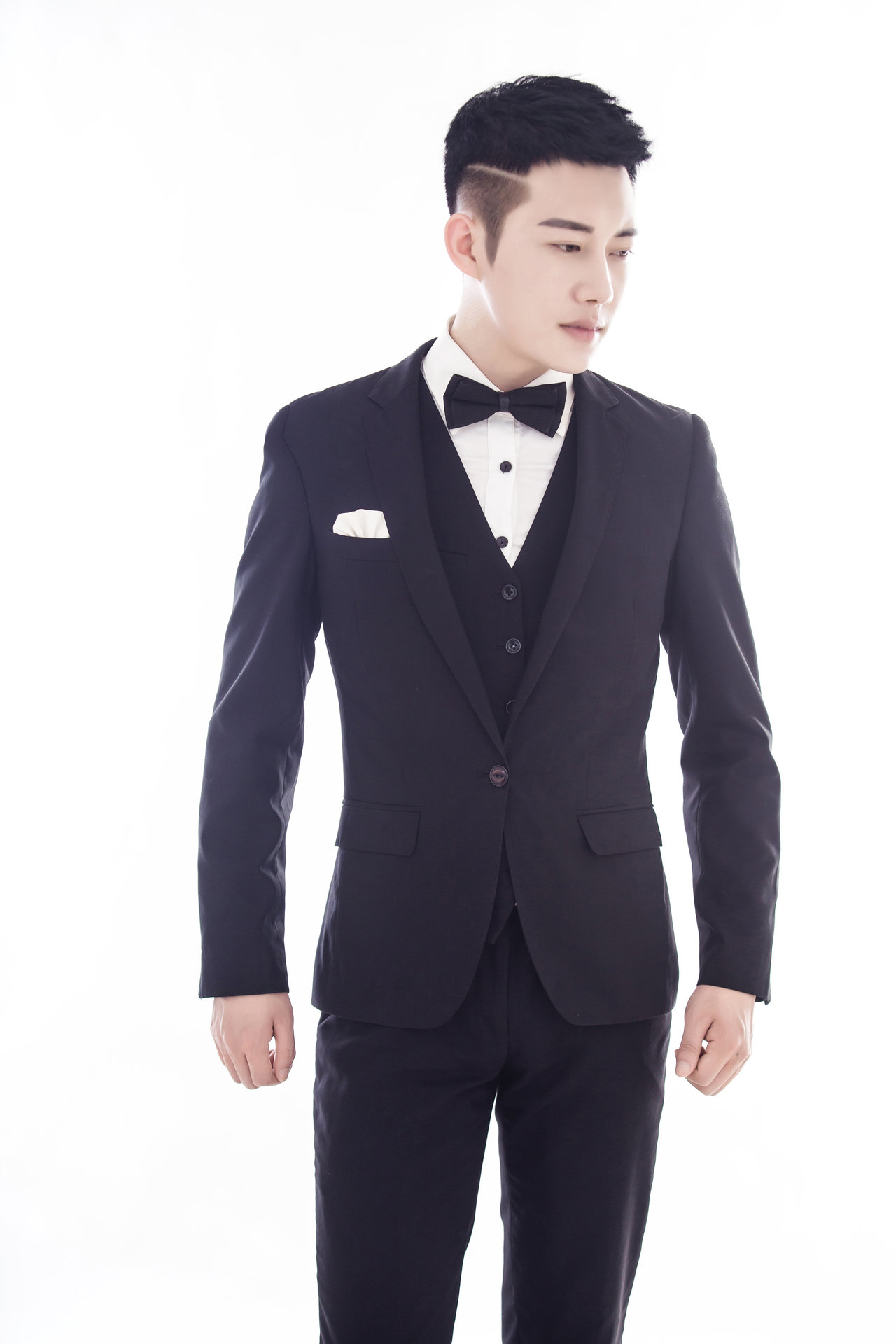 gnazzc74zx">吴江,1995年10月24日出生于山西省吕梁市,中国内地男演员