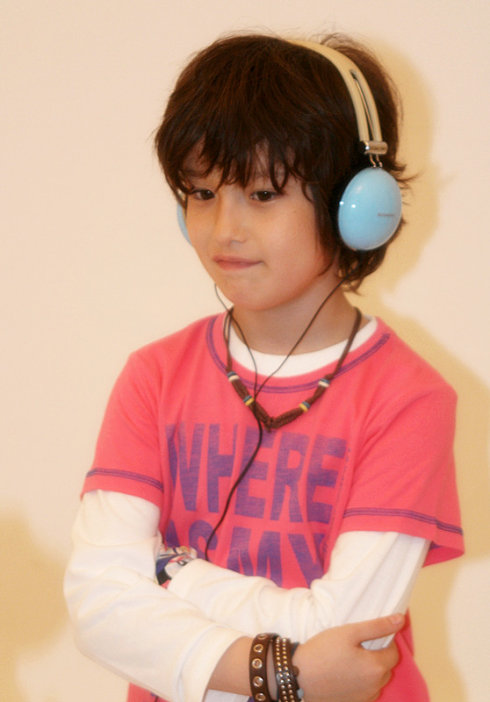  p data-id="gnrrsitv29">聂杰铭 i>(james nicol) /i>,中澳混血儿