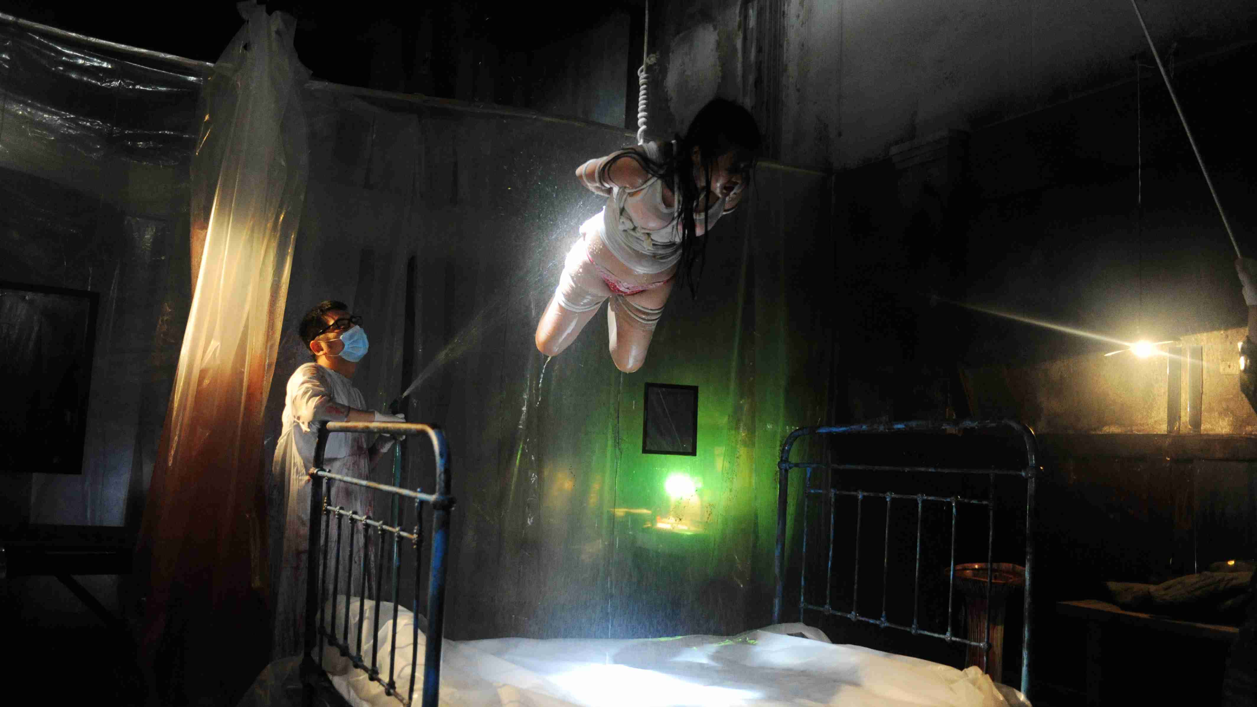  p>《朝外81号》是2014年由北京天河水漾文化传媒有限公司出品的惊悚