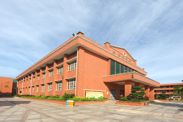 5701153">毓英中心小学 /a>创办于1891年,是一所承载着优良传统的老校