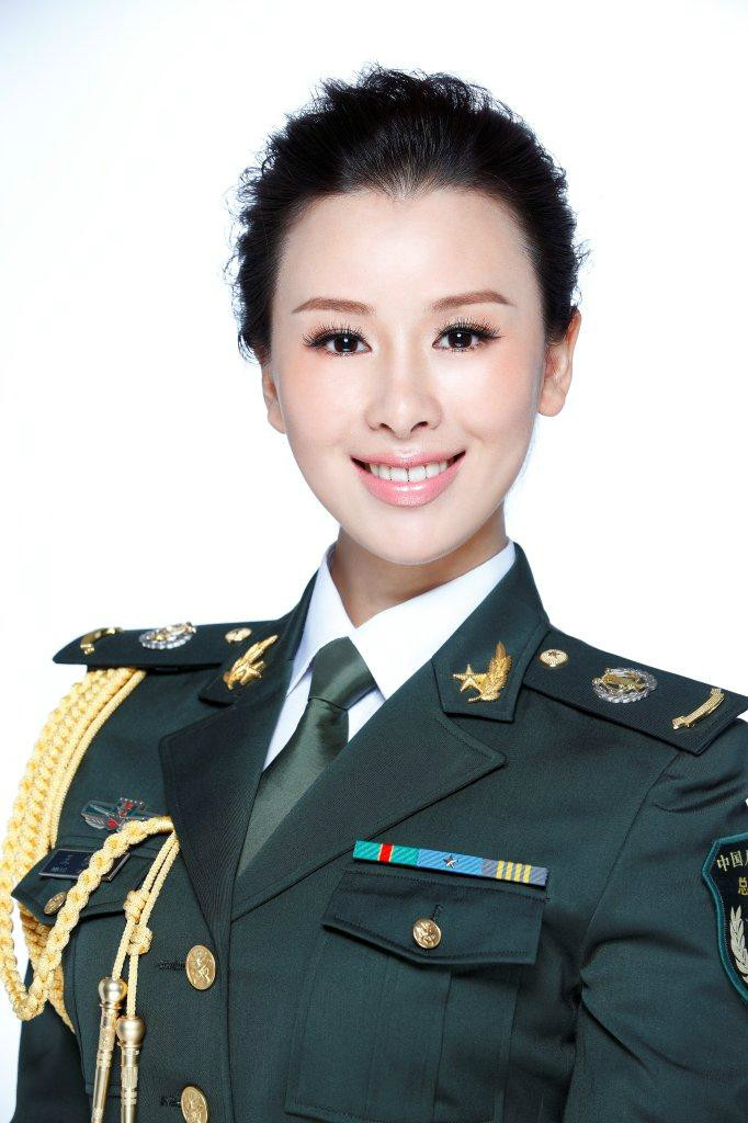  p data-id="gnwxjy7fnt">王雅洁,女,空政文工团优秀青年歌手,出生于