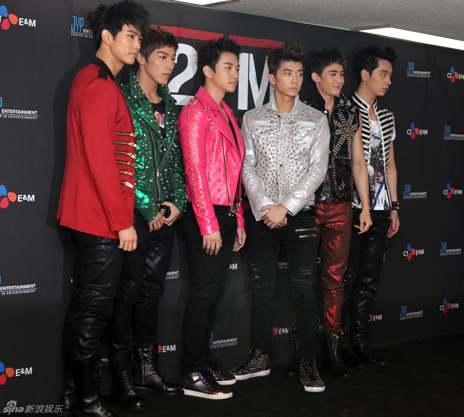 jyp entertainment /a>于2008年9月4日推出的男子组合,六名成员包括 a