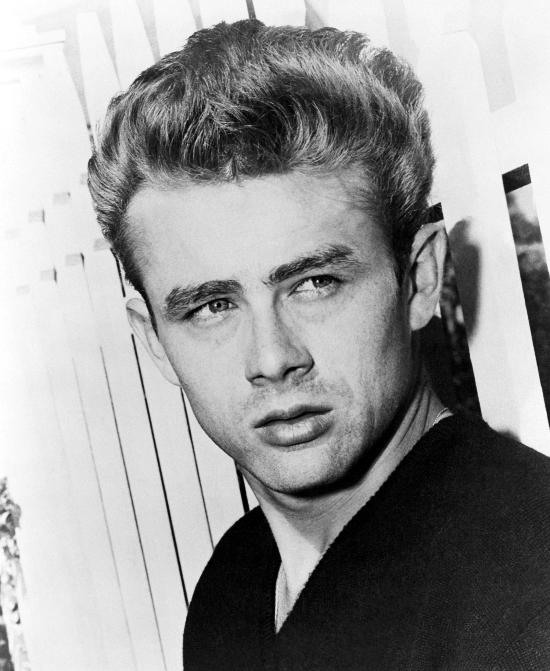  p>詹姆斯·迪恩(james dean,1931年2月8日-1955年9月30日),出生于
