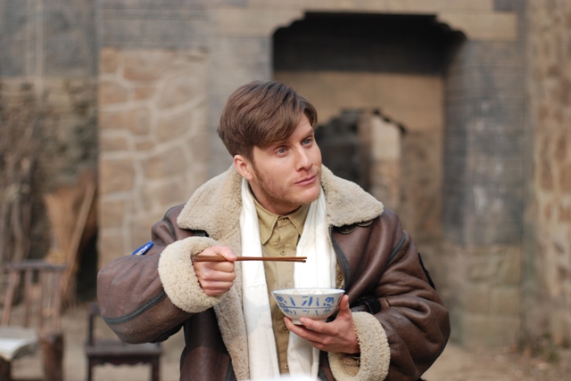 i>george christopher tronsrue /i>),出生于自美国芝加哥,美籍男演员