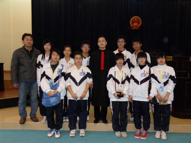 潮州市金山中学记者站