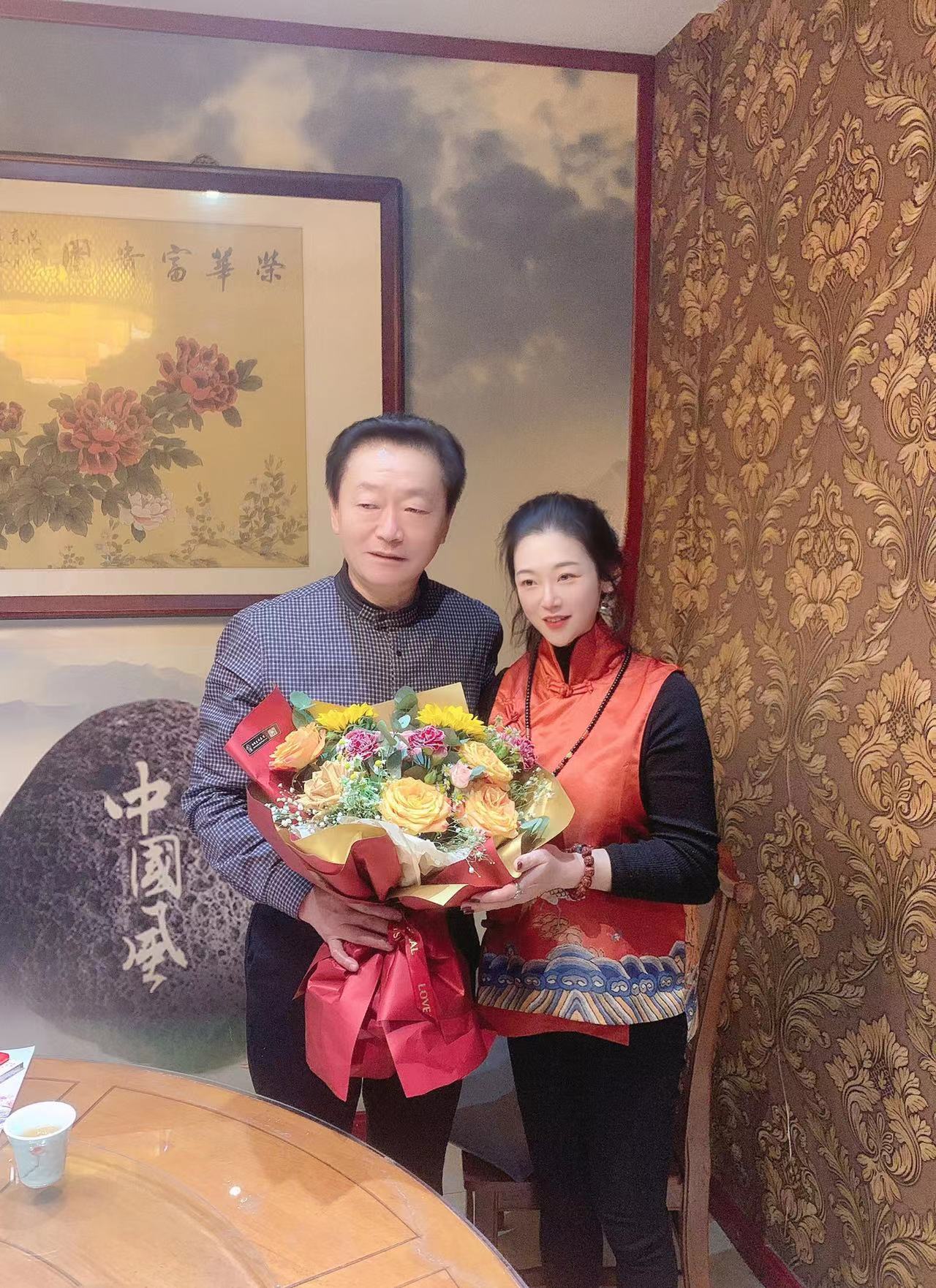 出生于山东济南,青年书画家 sup data-ctrid="scpy8rk">1 /sup> /p>