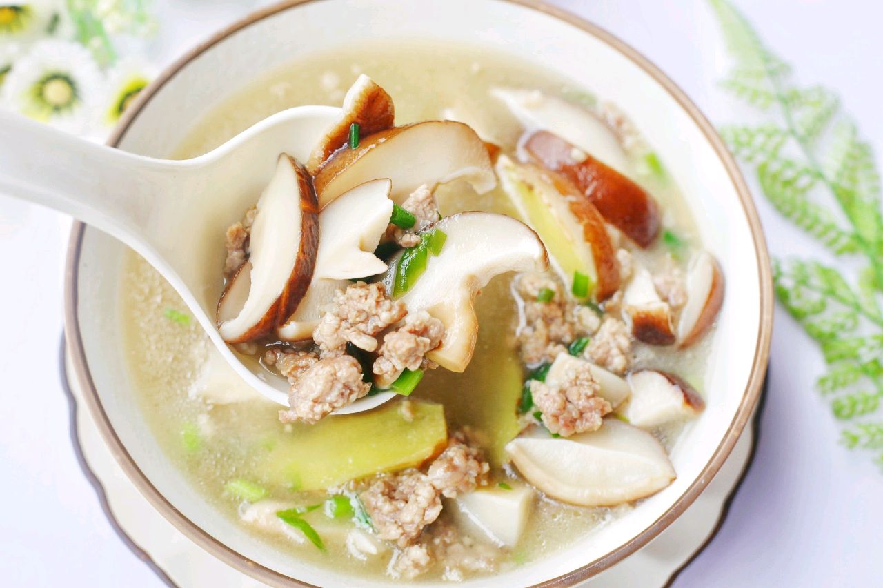 香菇白菜瘦肉汤