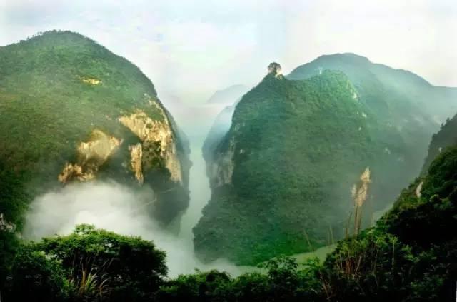 酉阳阿蓬江大峡谷