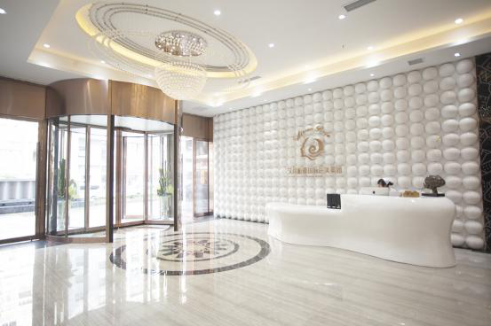 href="#" data-lemmaid="20560458">成都高新艾尚柏雅医学美容门诊部