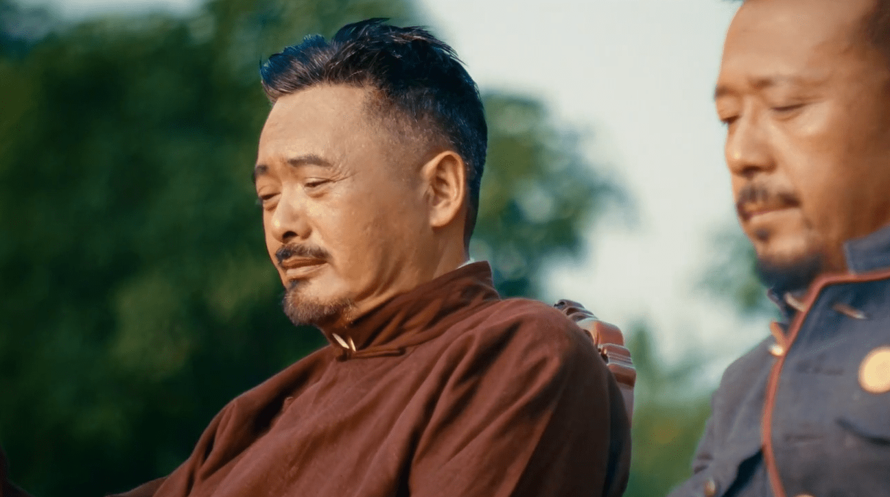 经典影片《让子弹飞》：黄四郎到底有没有被炸死？_百科TA说