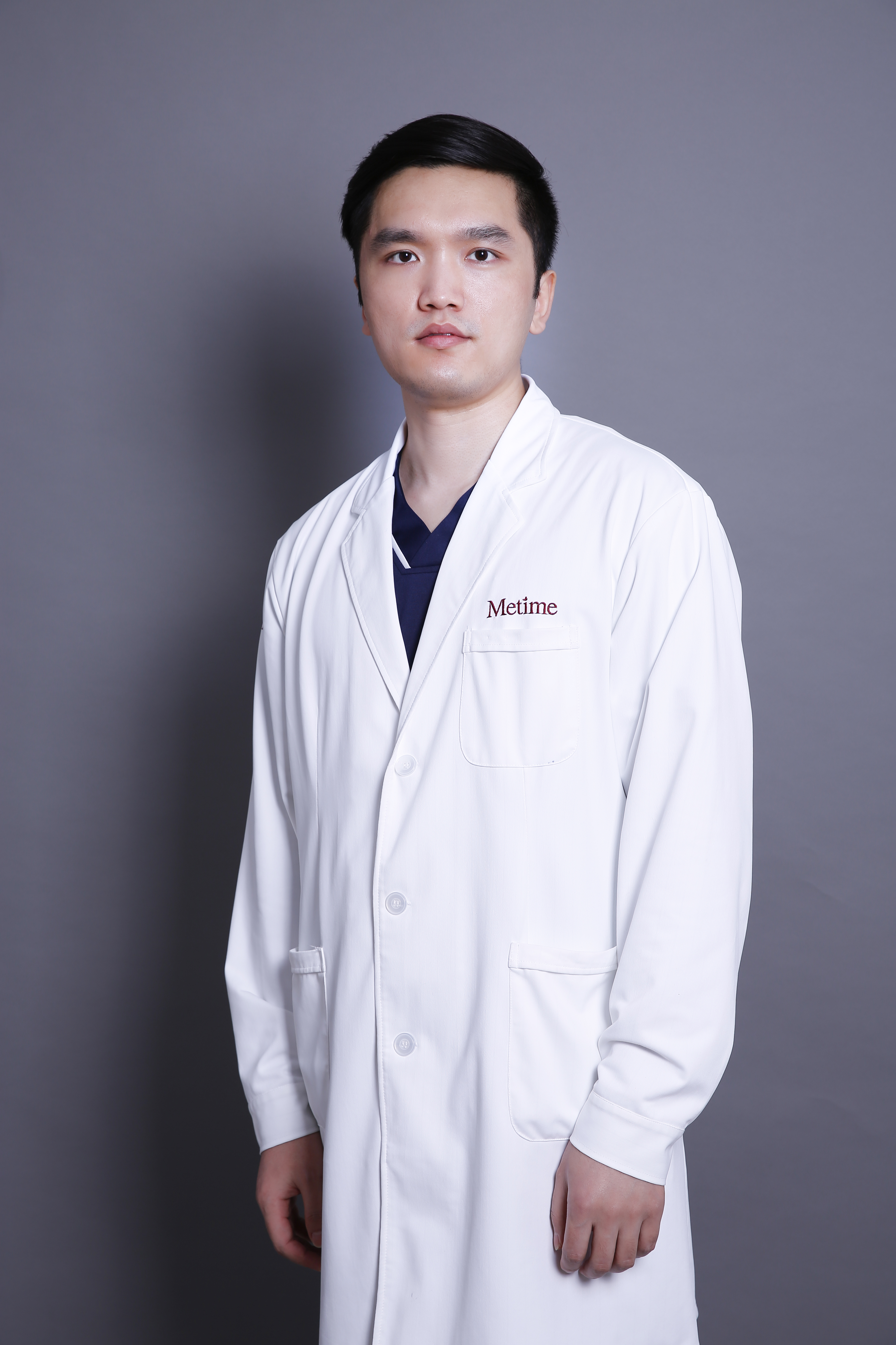 黄学忠,男,外科专业,现任职<span class="ref" data