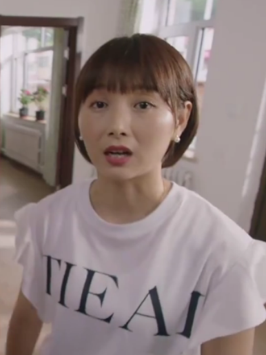  p>丁宁,乡村轻喜剧《乡村爱情15》中的角色,由梁红扮演. /p>