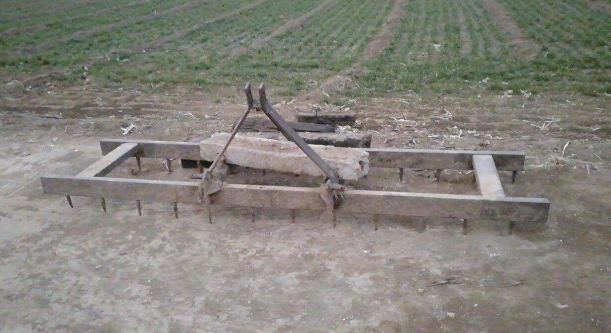 2289745" data-lemmaid="2289745">农业生产 /a>中传统的翻地农具