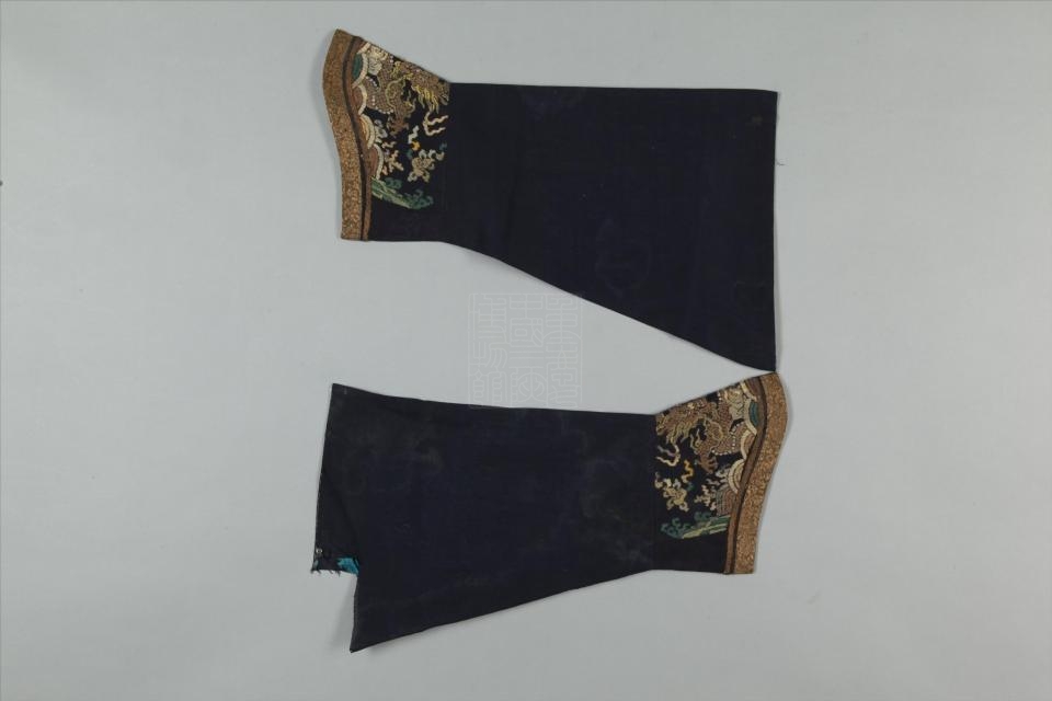 清青纱织龙纹马蹄袖