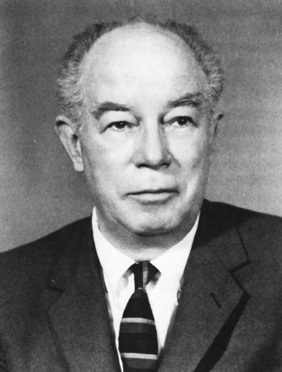 哈佛大学出版社的崛起：智性蓬勃与财务繁荣_百科TA说